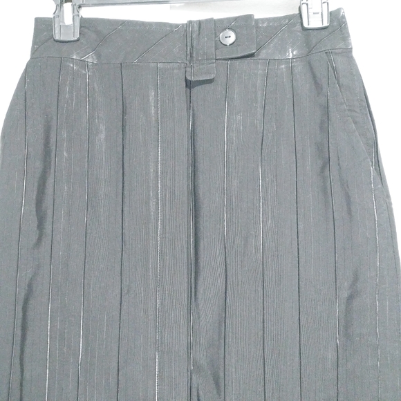 Hammer pencil skirt
Size 38 EU - Picture 3 of 8